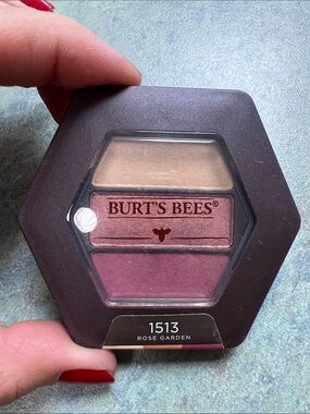 Burt's Bees Rose Garden Eyeshadow Trio - Beige and Pink Tones